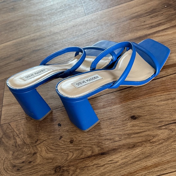 Steve Madden Royal Blue Heeled Sandals - Picture 2 of 3